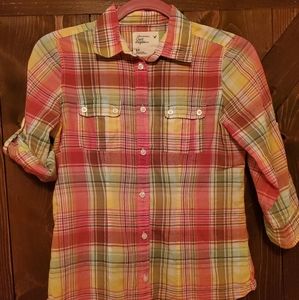 🛍 American Eagle Plaid Button Down Shirt